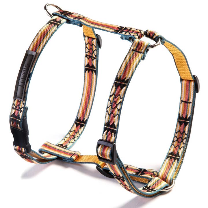 Escape Free Dog Harness 3/4'' for wholesale by LUWELLO, LLC