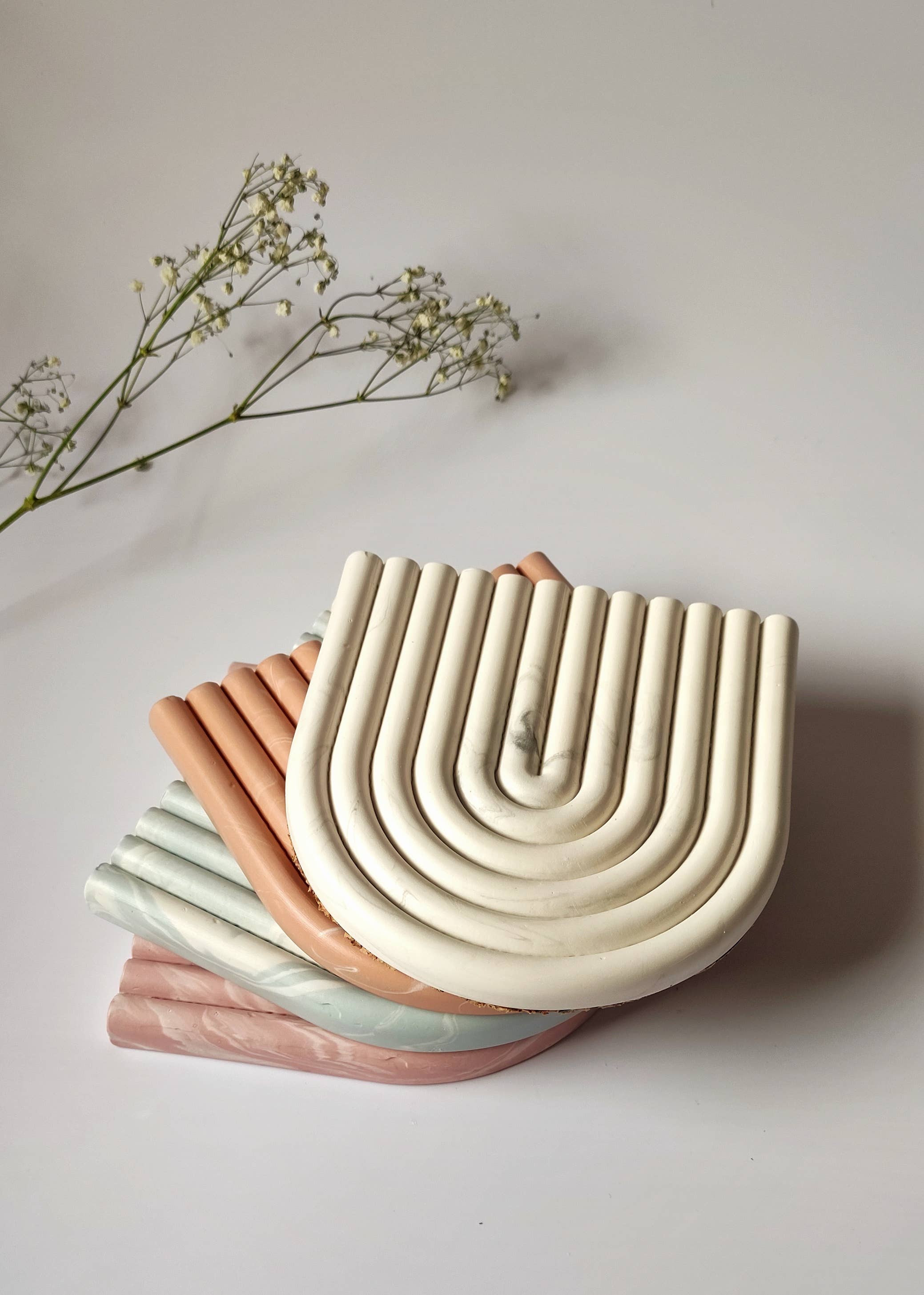 Kndly home - Wholesale Decorative Tray - Nordic style rainbow shaped tray2