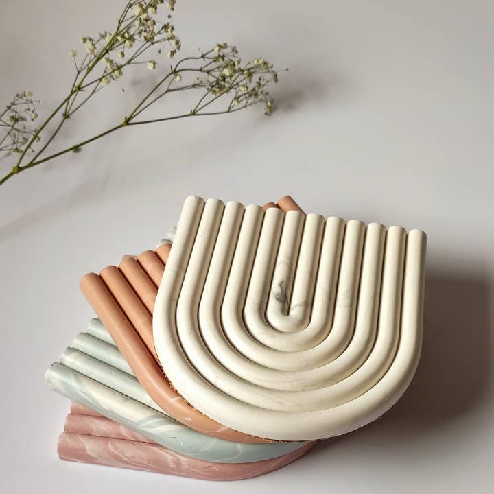 Kndly home - Wholesale Decorative Tray - Nordic style rainbow shaped tray2