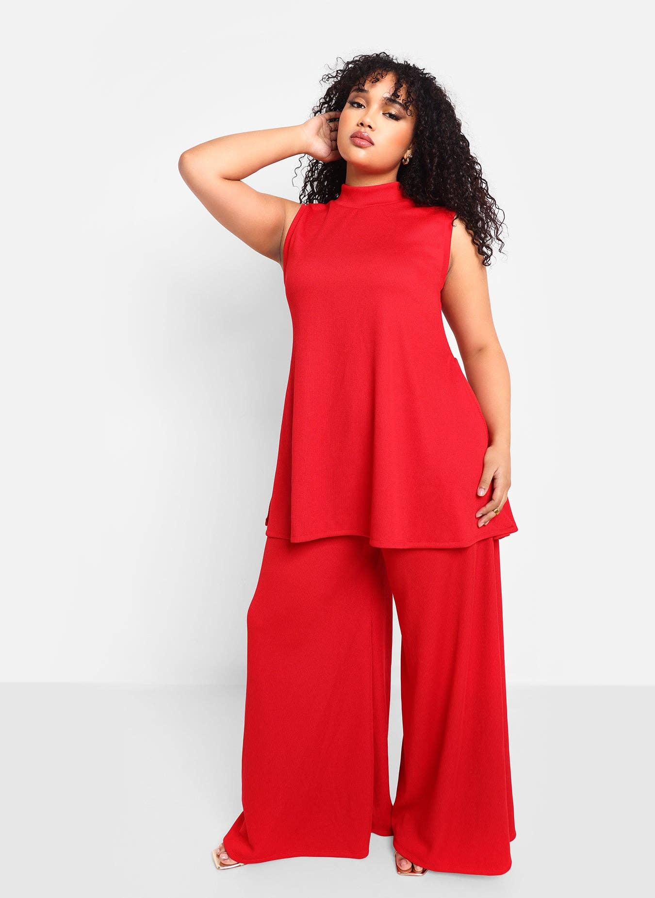 Rosso Pantaloni larghi a costine Shayla con tasche in vendita all'ingrosso su Faire2