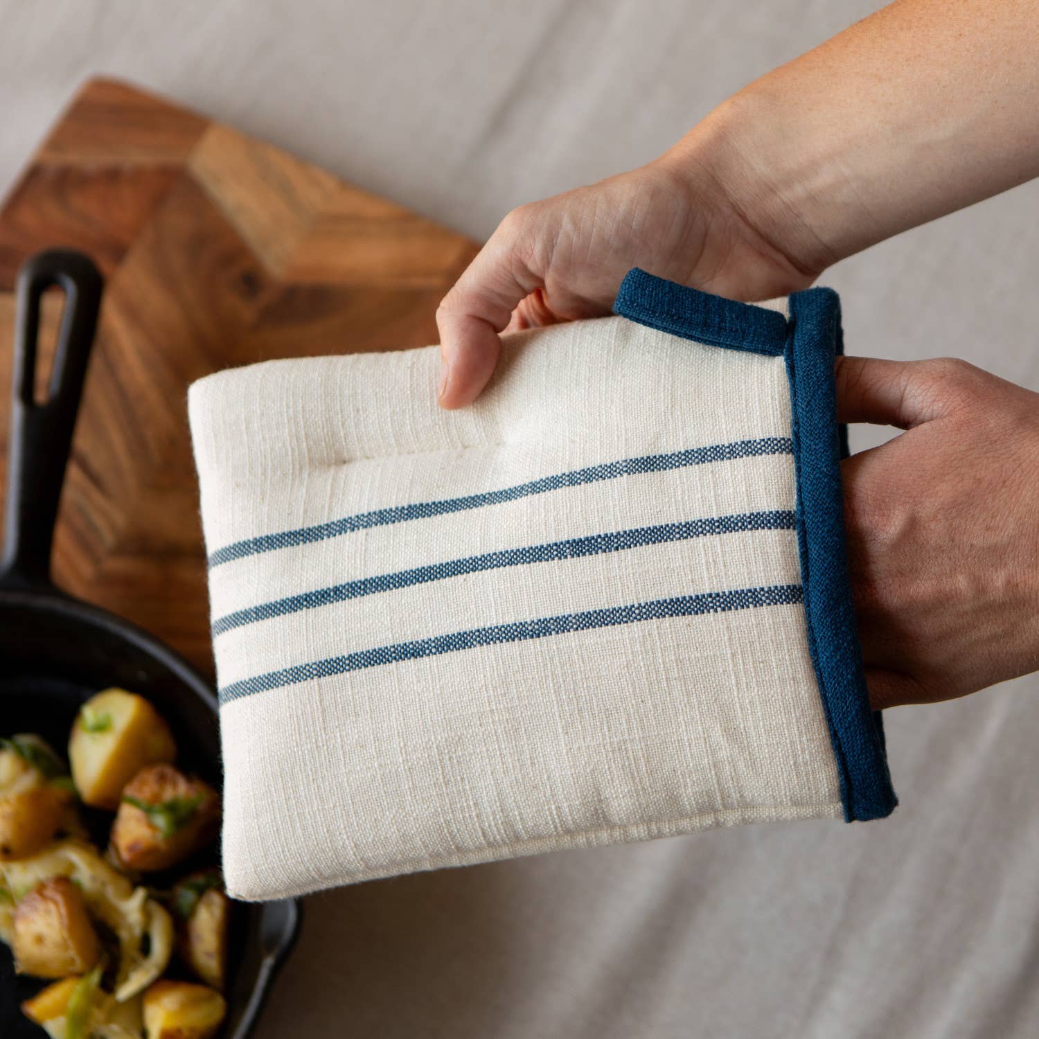 Danica Heirloom - Wholesale Oven Mitt/Pot Holder - Camille Vintage French Oven Mitt1