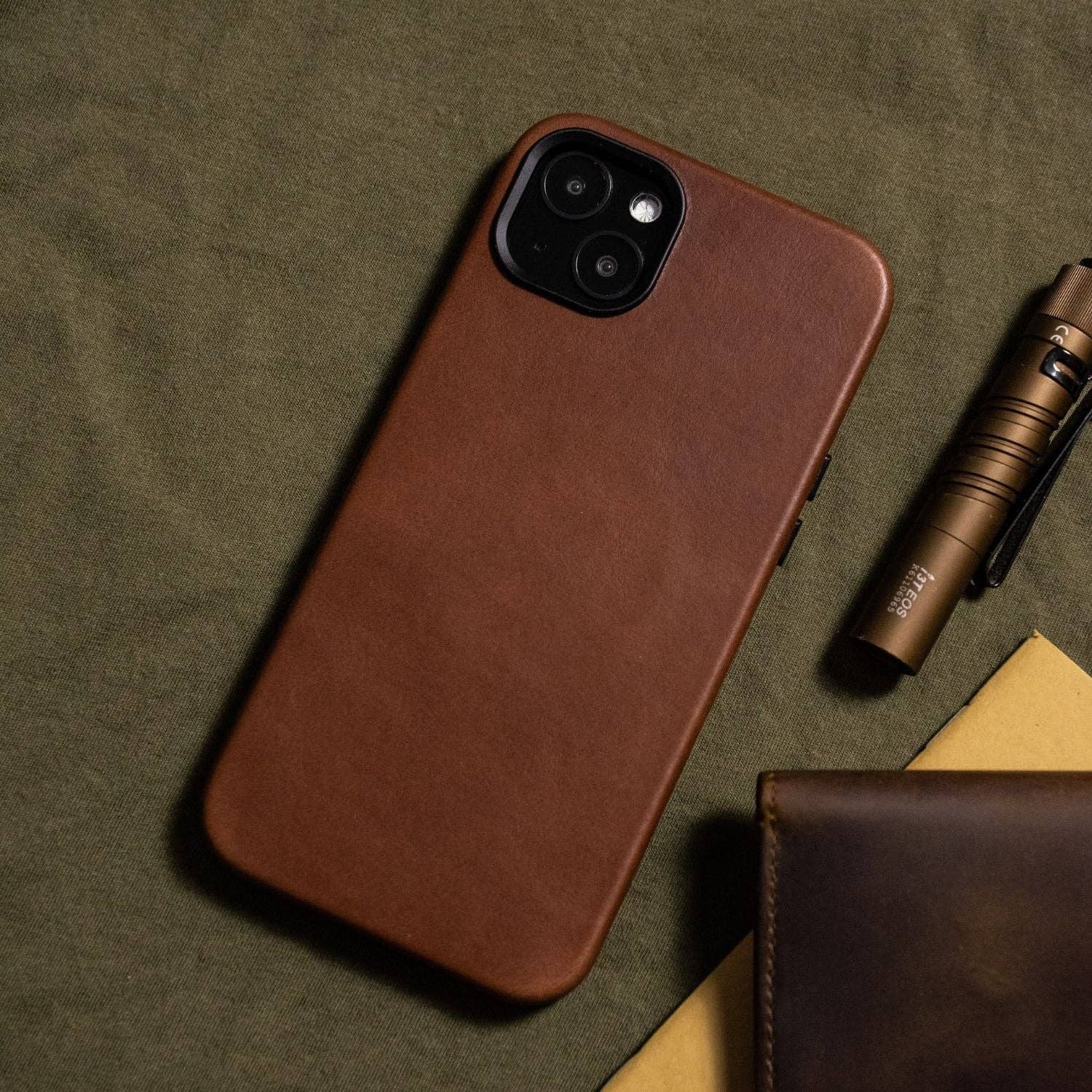 Andar - Wholesale Phone Case - Unisex - The Aspen Full Grain Leather iPhone Phone Case with MagSafe132