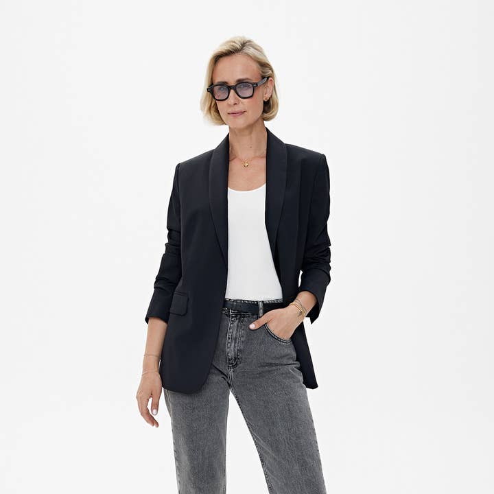 Blazer 'New NEW YORK' | mezcla de lana de calidad premium y otras tendencias de Resultados para telas para vestidos novia al por mayor. Devoluciones gratuitas y condiciones de pago a 60 días en Faire en Faire.