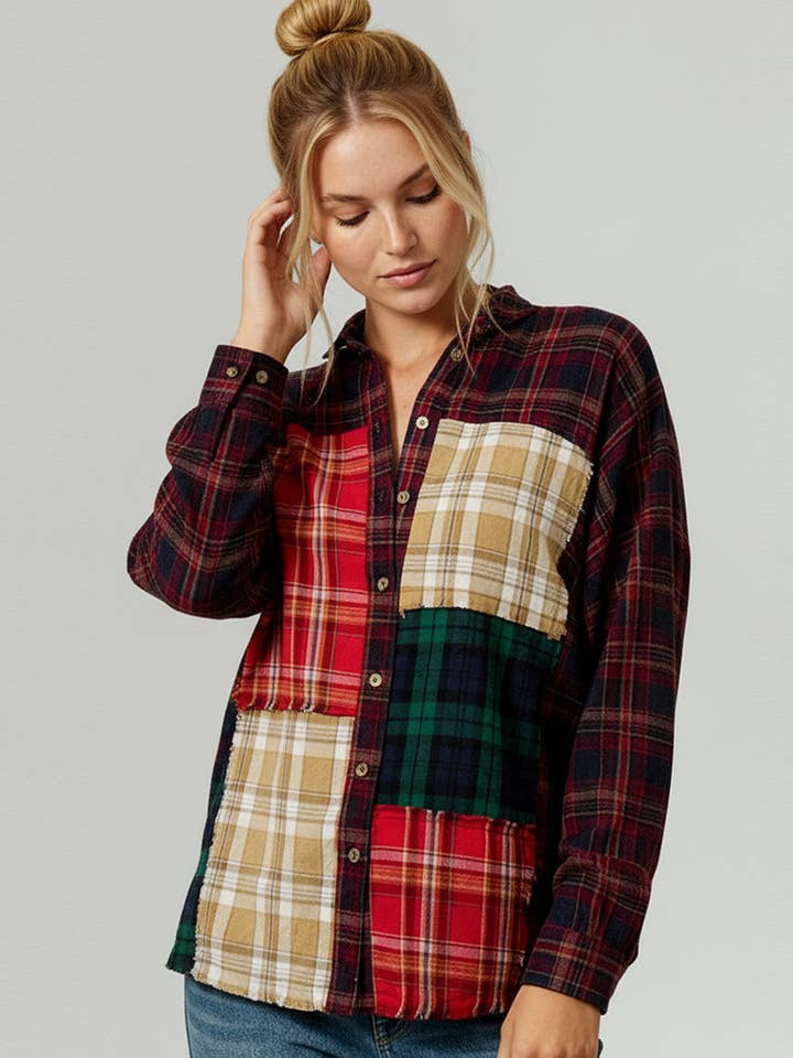 CHEMISES BOUTONNÉES EN PATCHWORK À CARREAUX PLUS pour la vente par Kori America