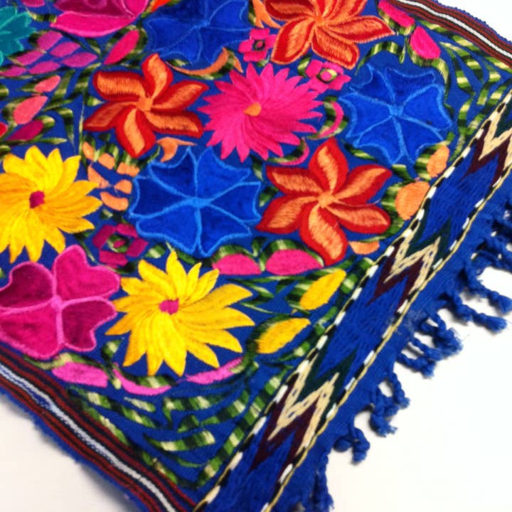 Lumily - Wholesale Table Runner - Flower Table Runner (Small) - Guatemala4