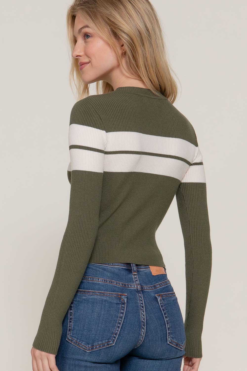Active Basic | Active USA – wholesale Knitted jumper – Women′s – Long Sleeve Mock Neck Stripe Rib Sweater 1