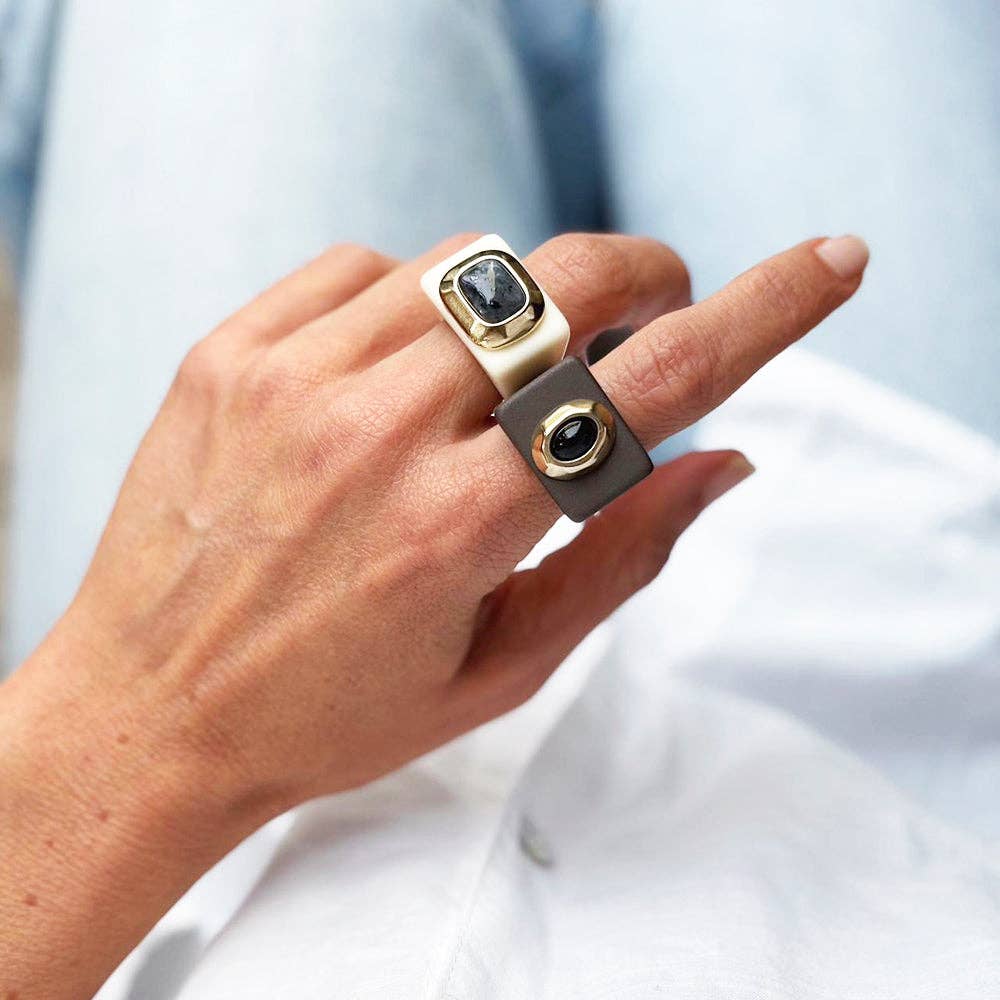 ÉMOLO - Vendita all'ingrosso Anelli cocktail/statement - Anello donna crema con labradorite10