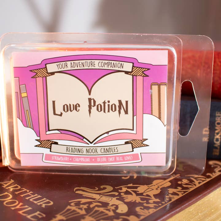 Scent.ily - Wholesale Jar/filled candle - Reading Nook: Love Potion: 6oz