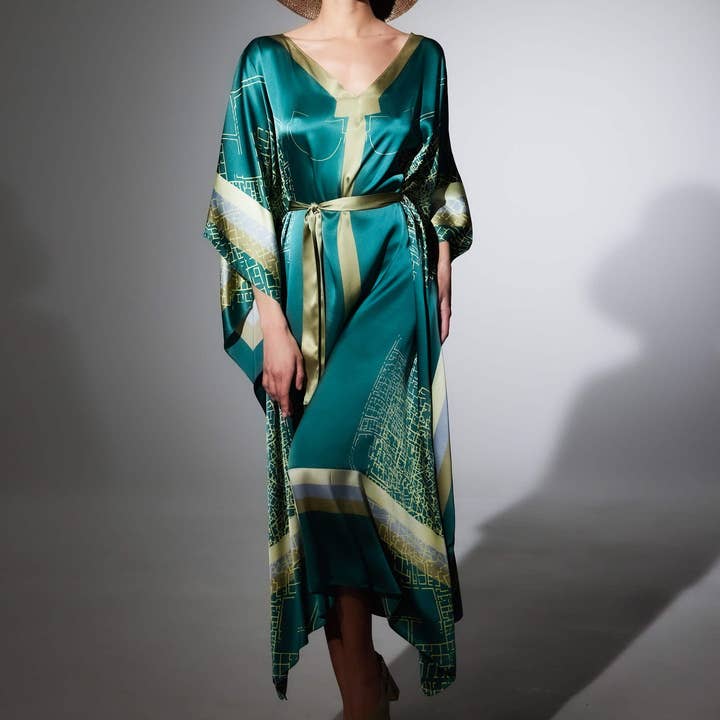 Caftan en soie Hera Midi pour la vente par MIA PAPA