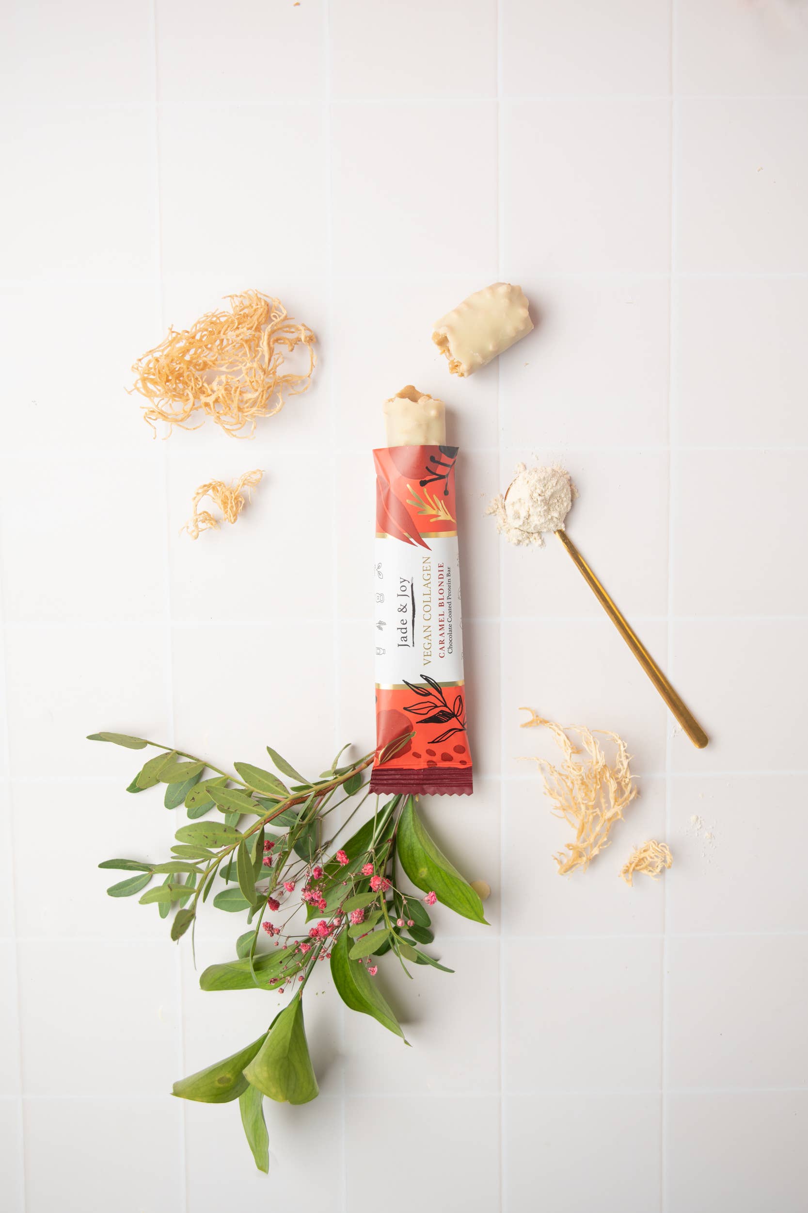 Jade & Joy – Engroshandel Snackbars – Jade & Joy Vegansk Kollagen Proteinbar Karamel Blondie 50g x 121