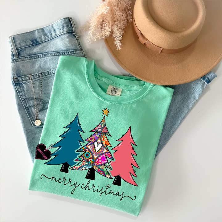 Camiseta gráfica Trio de árvores com coração por atacado de Lauras Closet