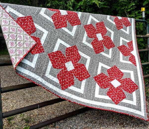 Rachel Rossi Design - Wholesale Craft Sewing Kit - Trellis Twist | Curved Quilt Pattern | Modern Vintage2