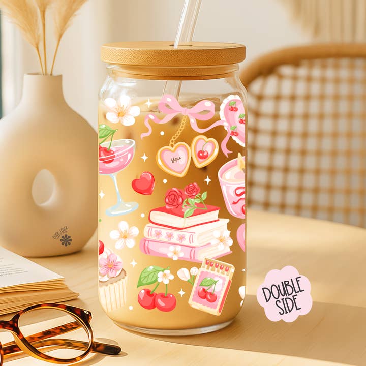 Verre en forme de canette de 16 oz avec couvercle et paille "Bookish Valentine" pour la vente par Book Lover Merch Shop