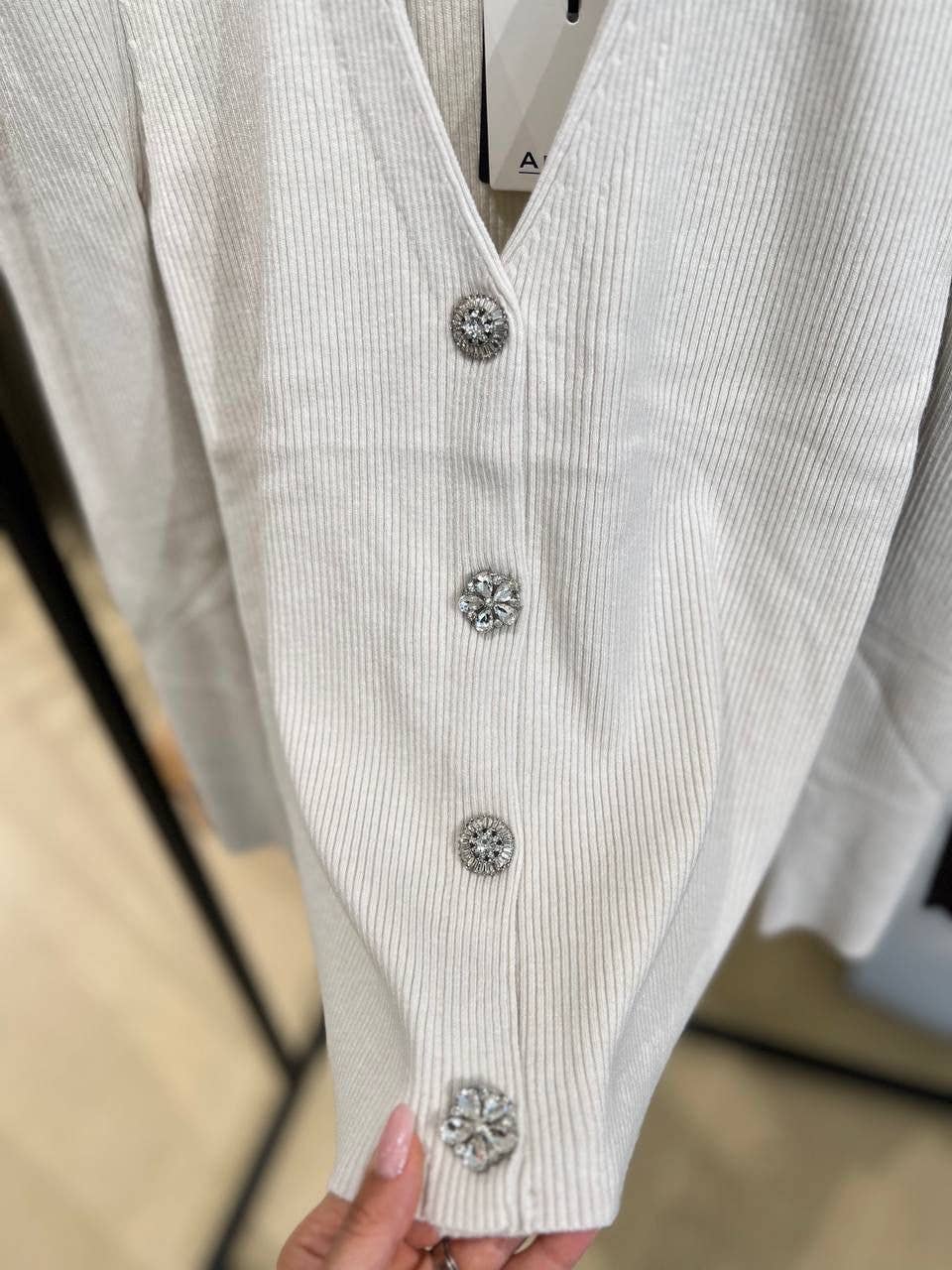 ADORA - Vendita all'ingrosso Cardigan - Donna - Cardigan bottone a gioiello1