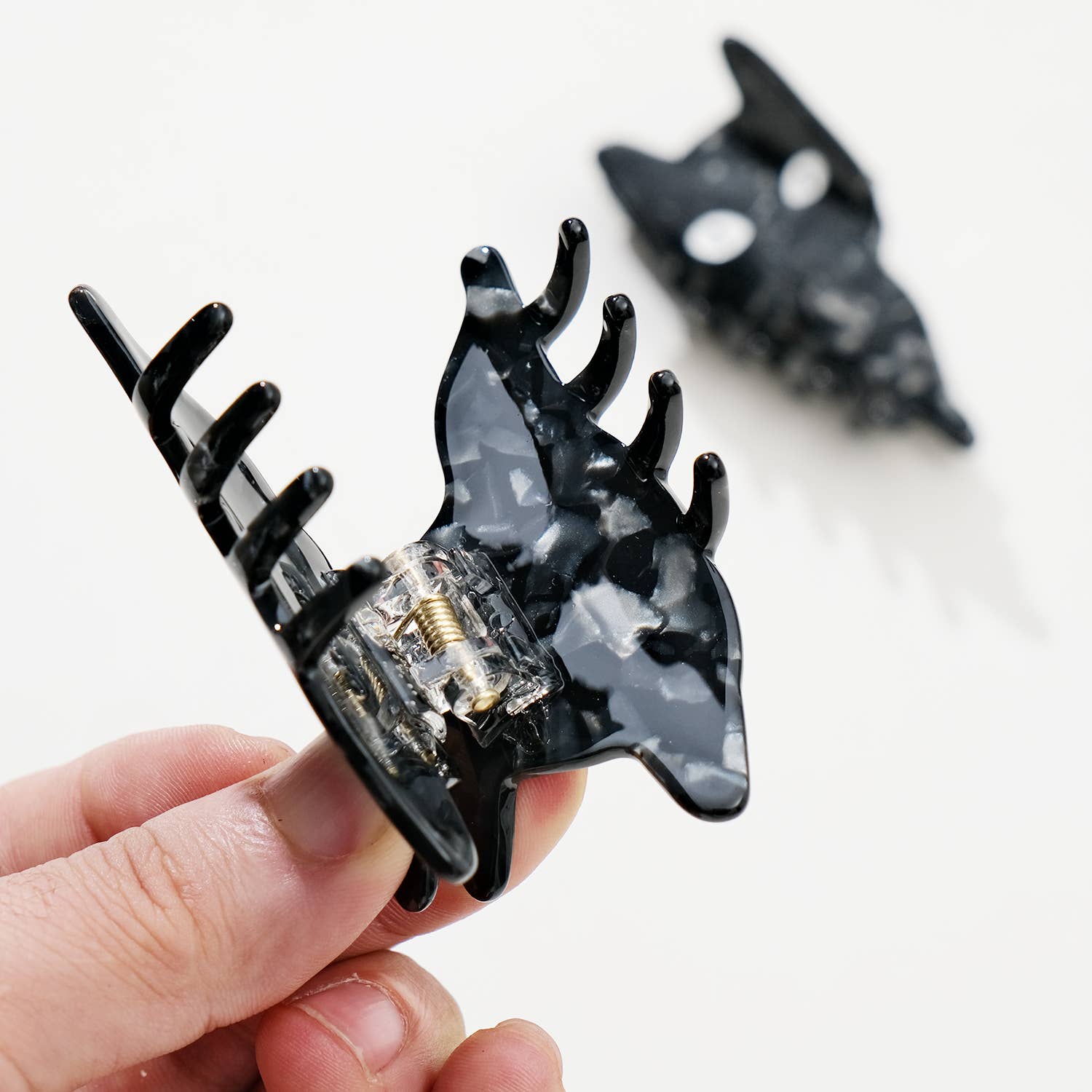 Adorro - Wholesale Hair Clip - Women's - Peek a Boo Black Cat Claw Clip 5