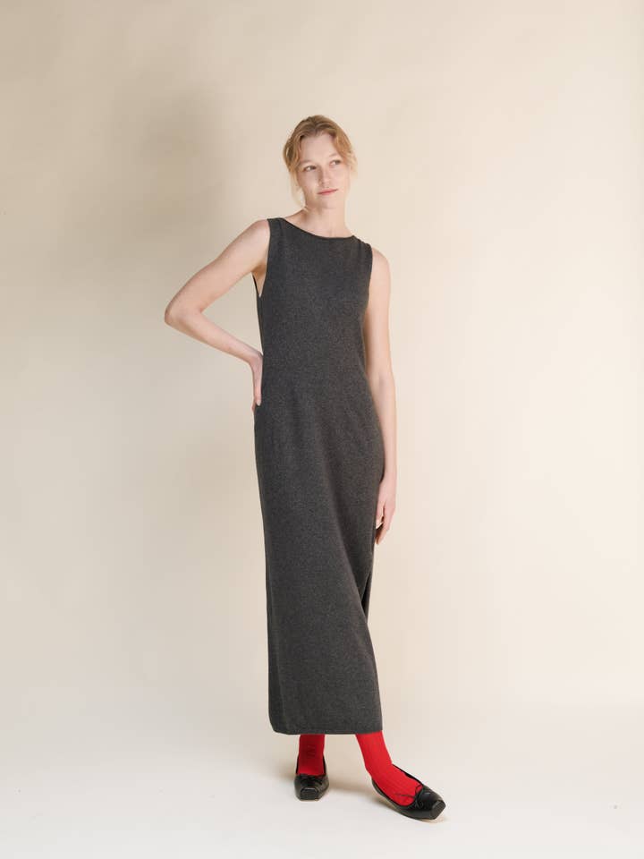 Lèmme – Engroshandel Kjole - Dame – Cashmere Mix Bådudskæring Ærmeløs Kjole (3D-Strik)