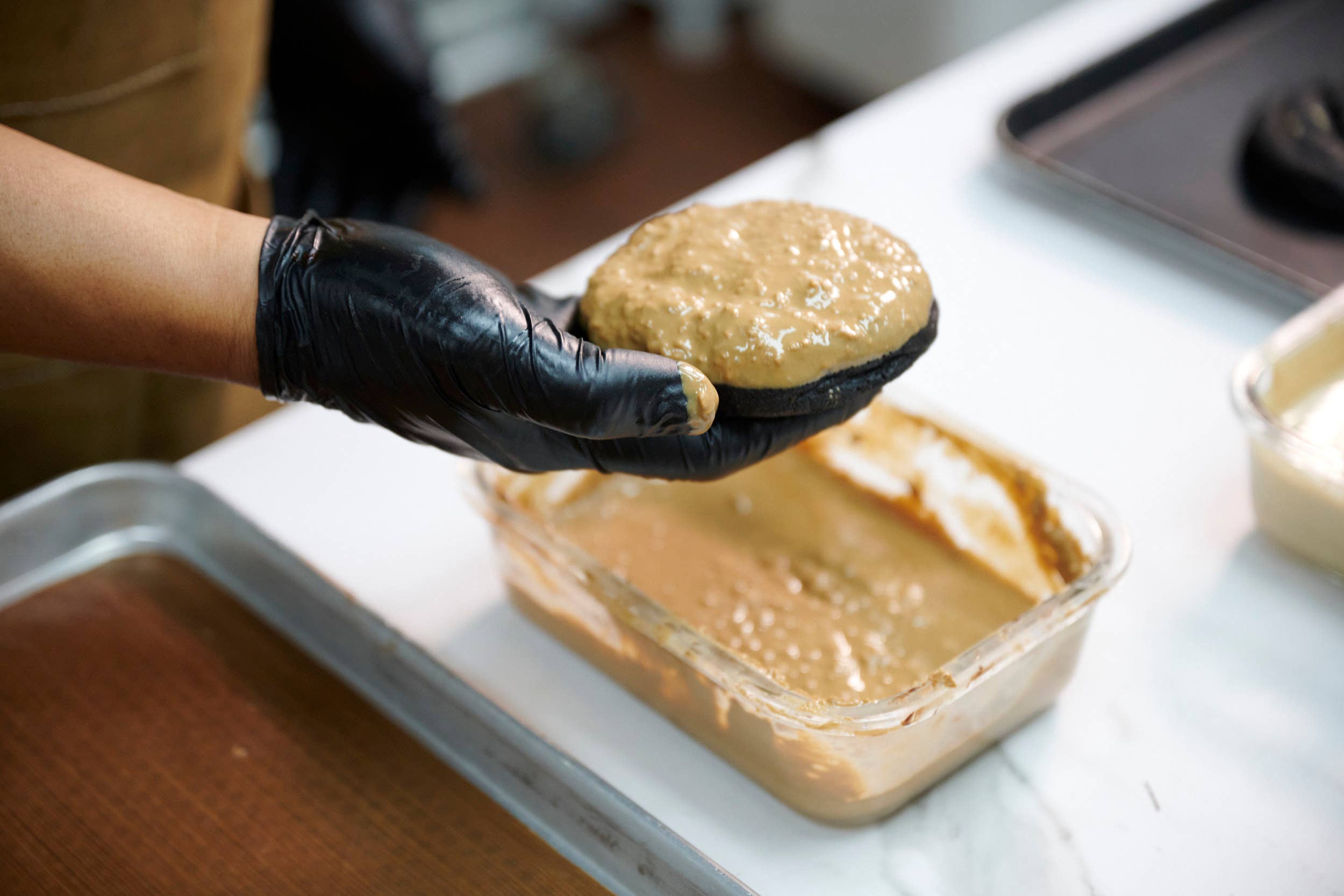 Krumble Sweet – wholesale Kakor – Dubai Chokladkaka - Salted Karamellsmak9