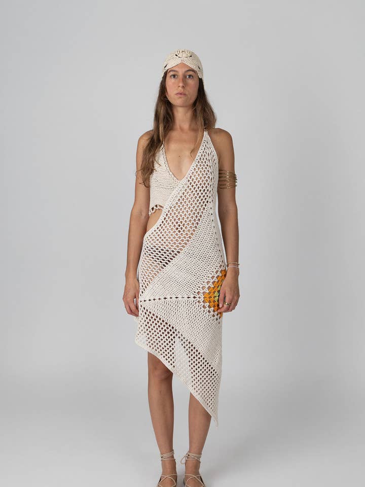 Abito all'uncinetto Violeta per la vendita all'ingrosso da parte di Gipcco Design