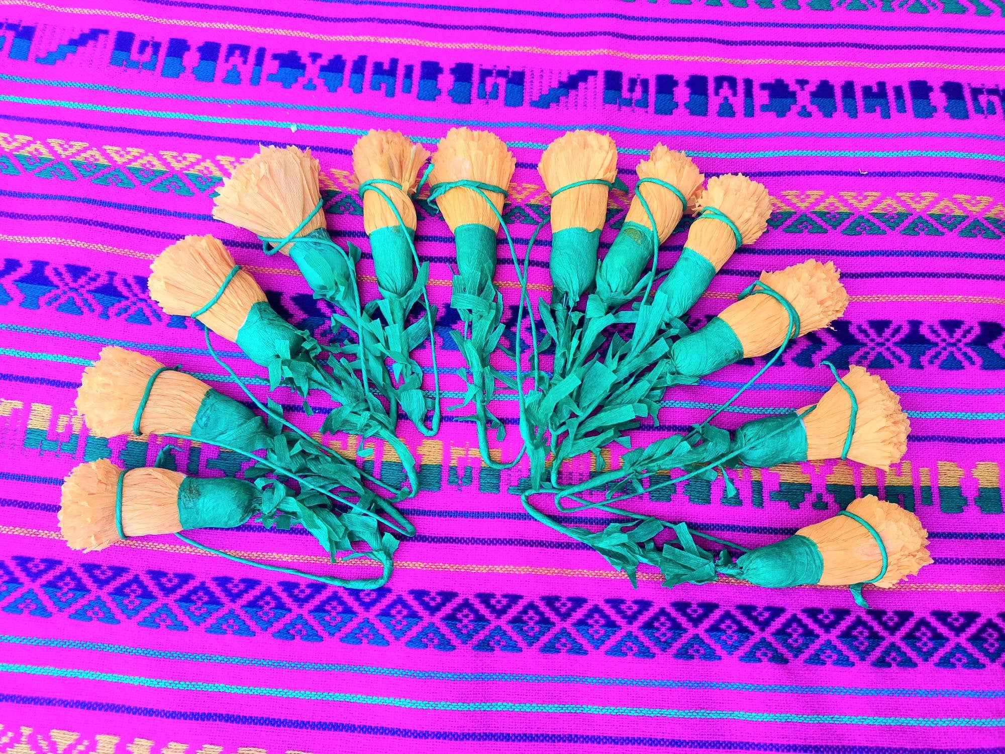 ArtMexico Ltd - Wholesale Kunstbloemen - Cempasúchil goudsbloemen voor Día de Muertos evenementdecoratie10