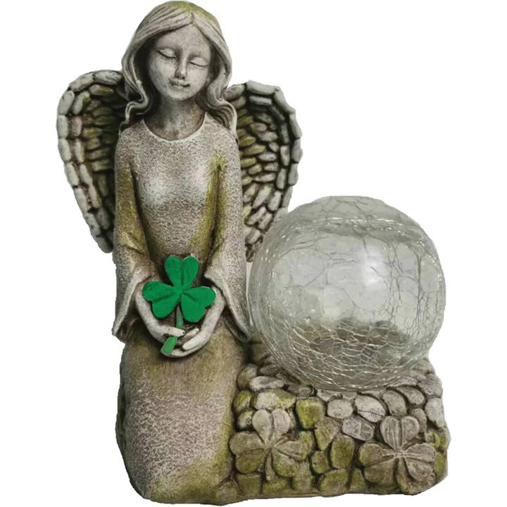 Ange irlandais solaire de 7 po avec boule en verre pour la vente par Santa’s Workshop Inc.