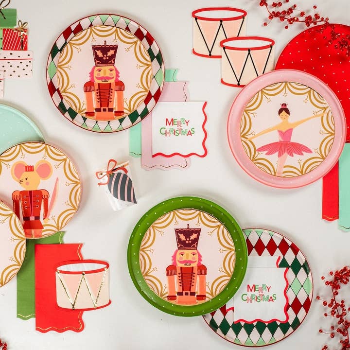 Gatherings by Curated Paperie - Wholesale Disposable plate - HOL25-DNP7-Christmas Cheerful Dinner Plates5