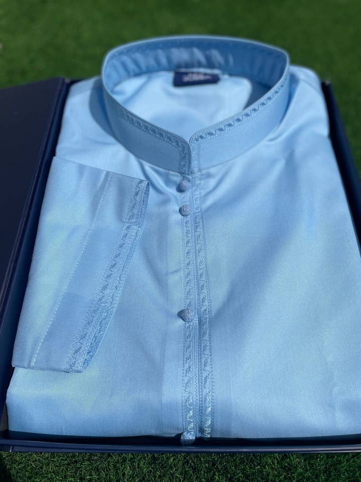 Herren Ice Blue Bahraini Thobe für den Großhandel von MY LITTLE JUBBA