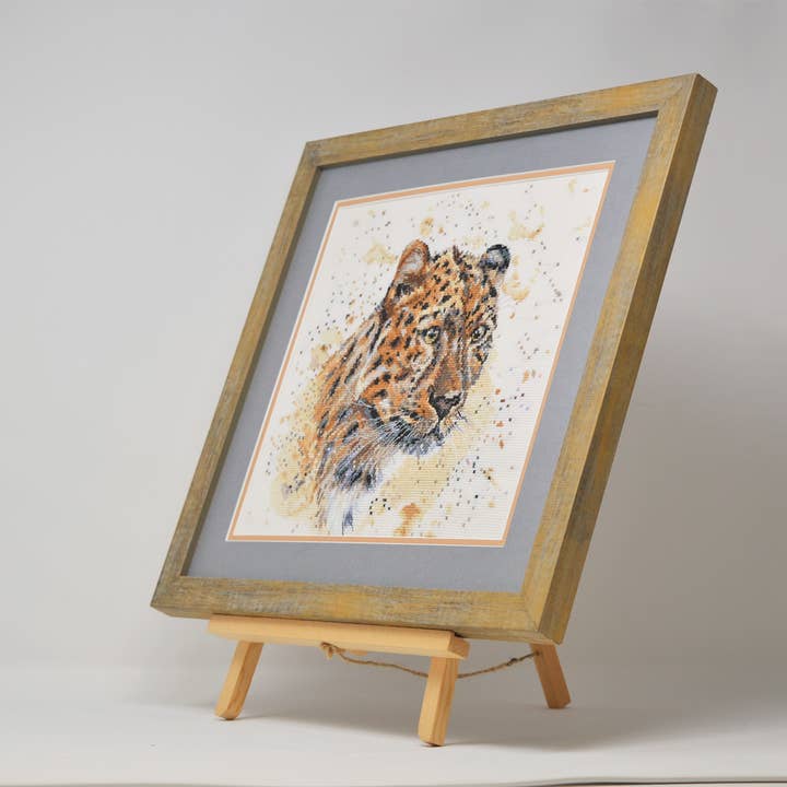 Creative World of Crafts - Wholesale Borduurbenodigdheden - Bree Merryn - Layla the Leopard Cross Stitch Kit2