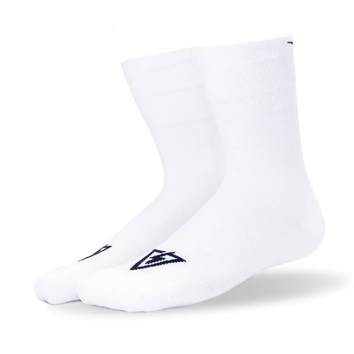 Pure White KOM Mid kylstrumpor för wholesale av Voltage LTD