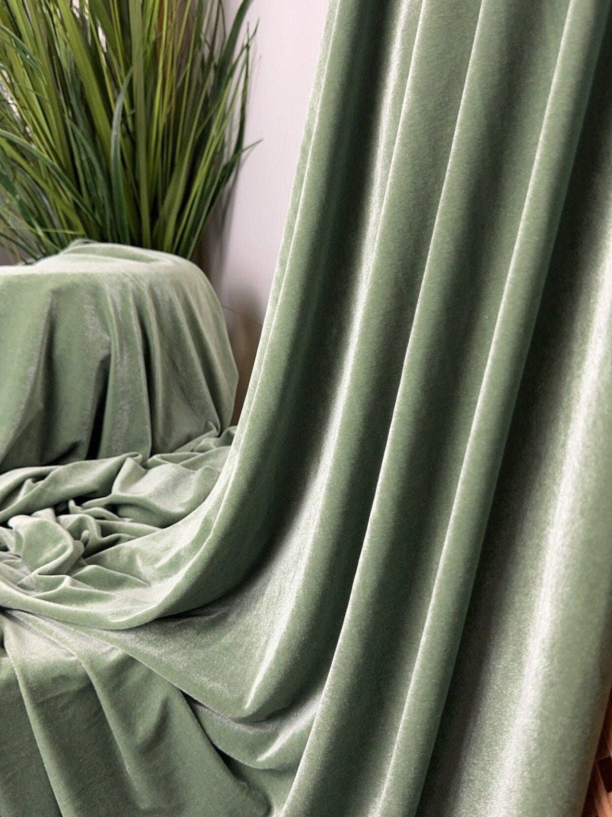 GalaTextile - Vendita all'ingrosso Tessuto - Tessuto in velluto elasticizzato verde salvia al metro - tessuto in poliestere per fiocchi, nodi, fasce per capelli, chouchou, abiti e decorazioni nuziali7