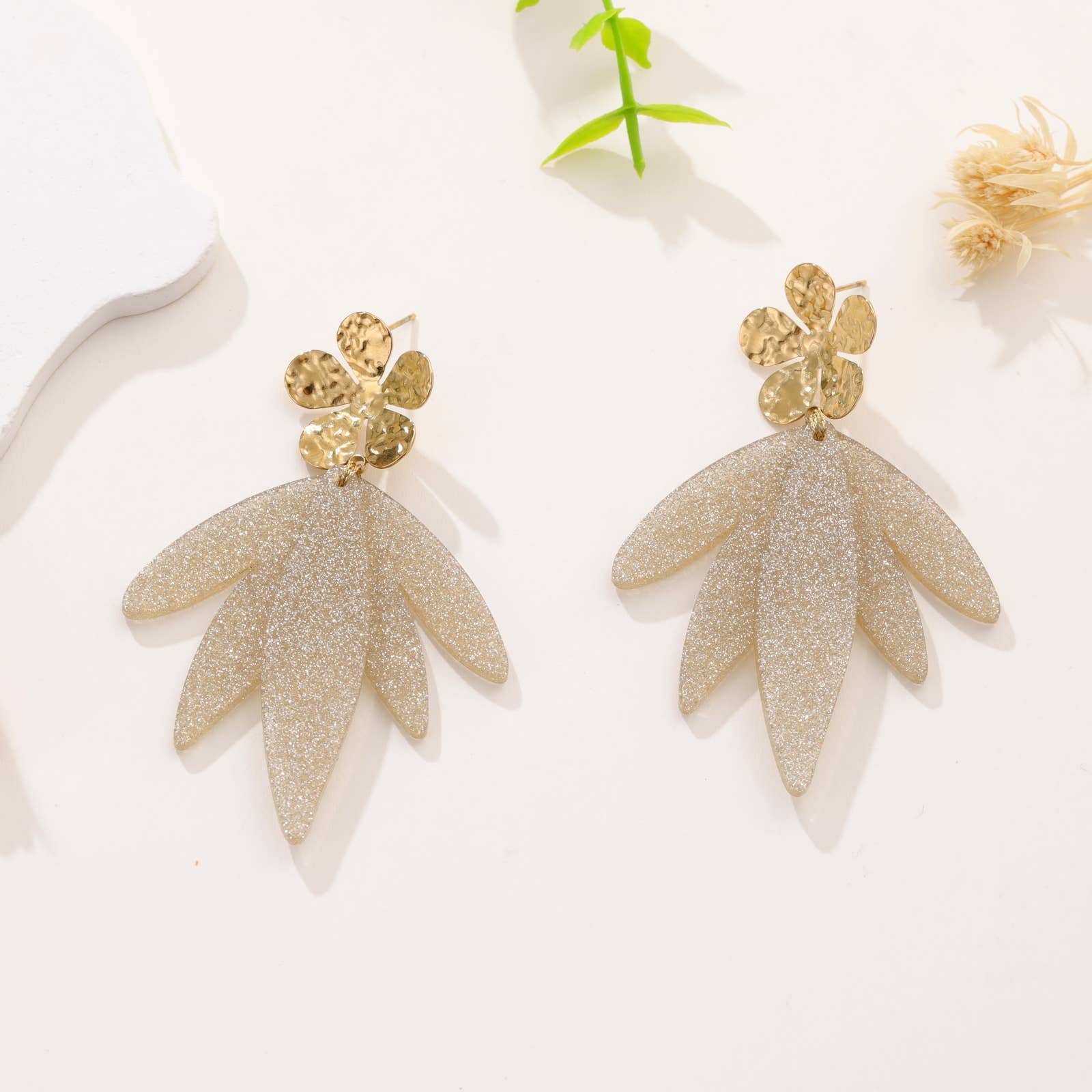 Lovelika - Wholesale Dangle Earrings - Hanina - Dangling earrings