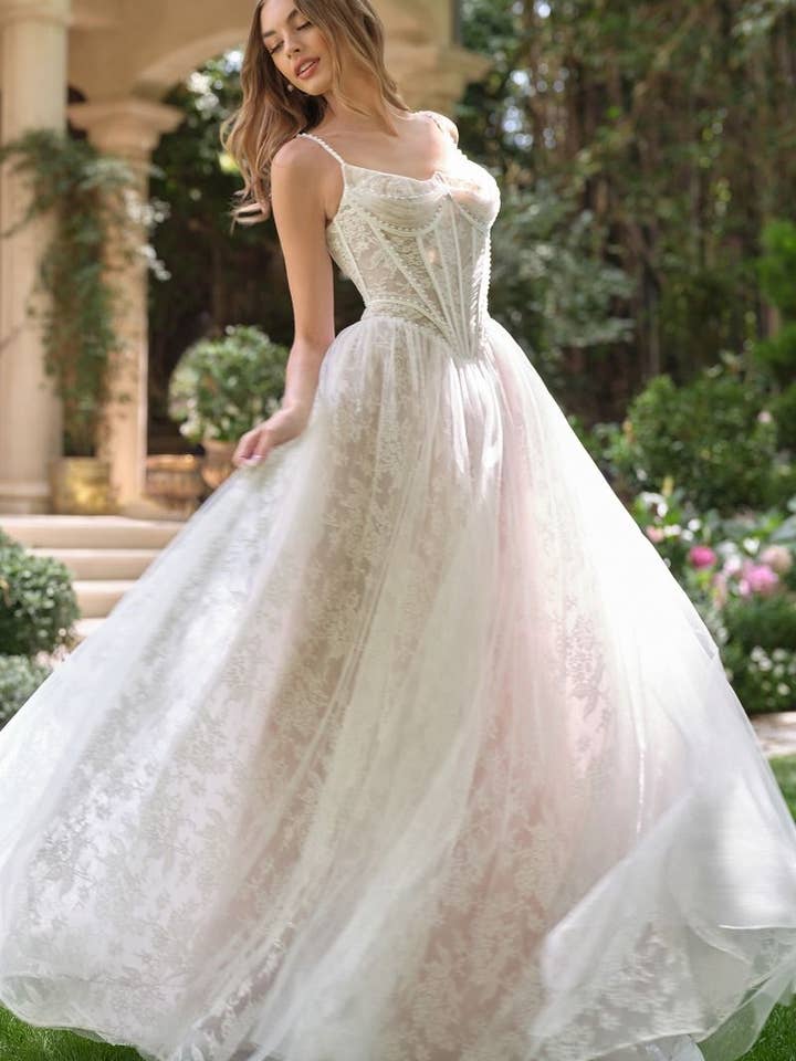 Tyl og blomster stropløs brudekjole med skørt for engroshandel hos Tux-USA®