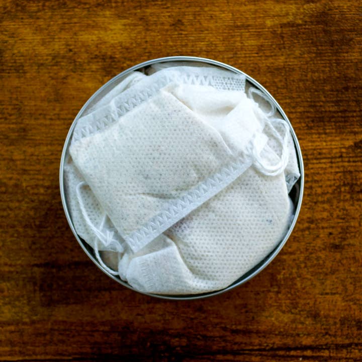 Simply Sage Dog Treats, LLC - Wholesale Pet Deodorizing Spray - Soothing Paw Soak for Dry, Itchy, & Irritated Skin and Paws4