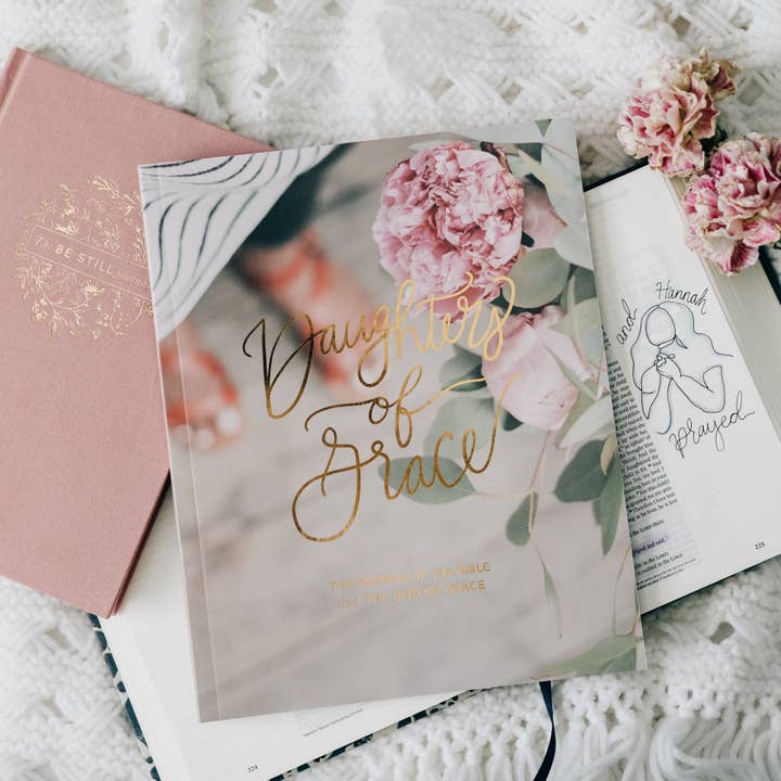 The Daily Grace Co - Wholesale Book - Adult - Daughters of Grace | Women of the Bible Study