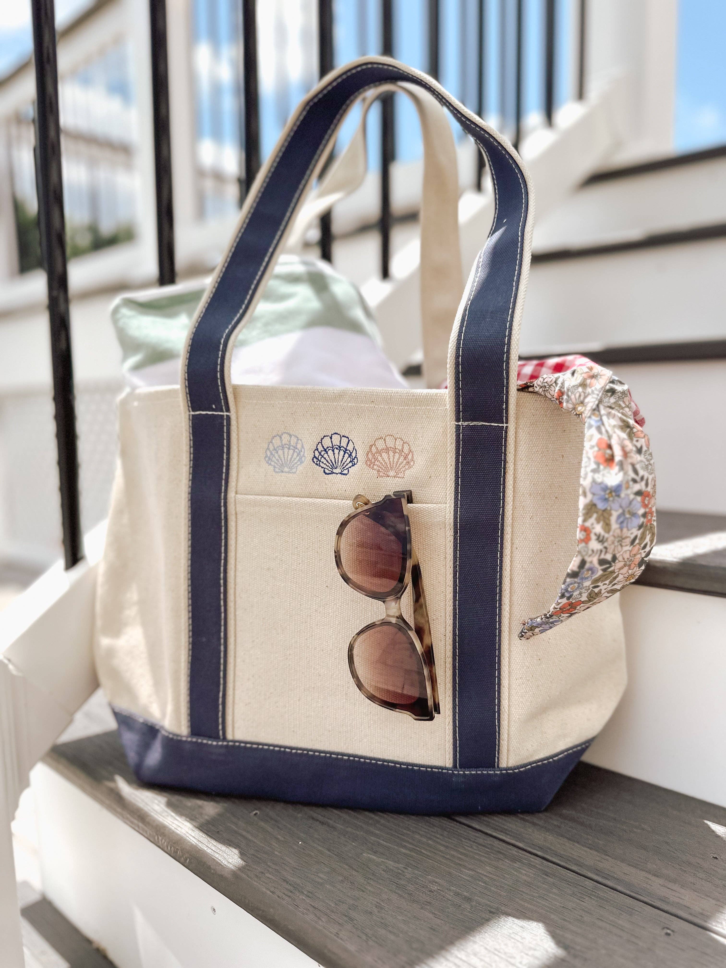 Knotty But Sweet - Wholesale Tote Bag - Women's - Seashells Embroidered Tote Bag0