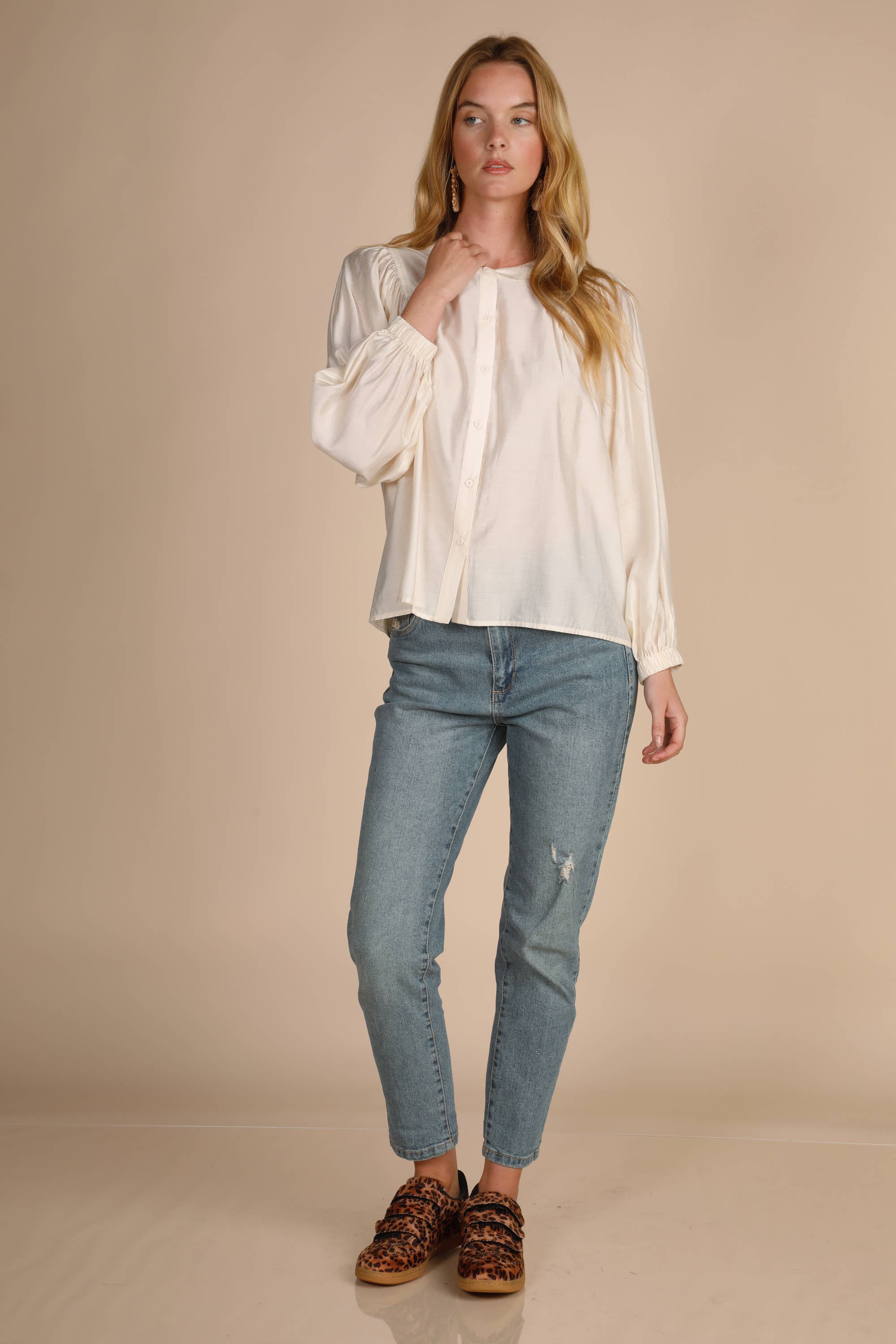 Hers & Mine - Wholesale Button Down Shirt - Women's - BUTTON DOWN V BIAS CUT BALLON SLV BLOUSE1