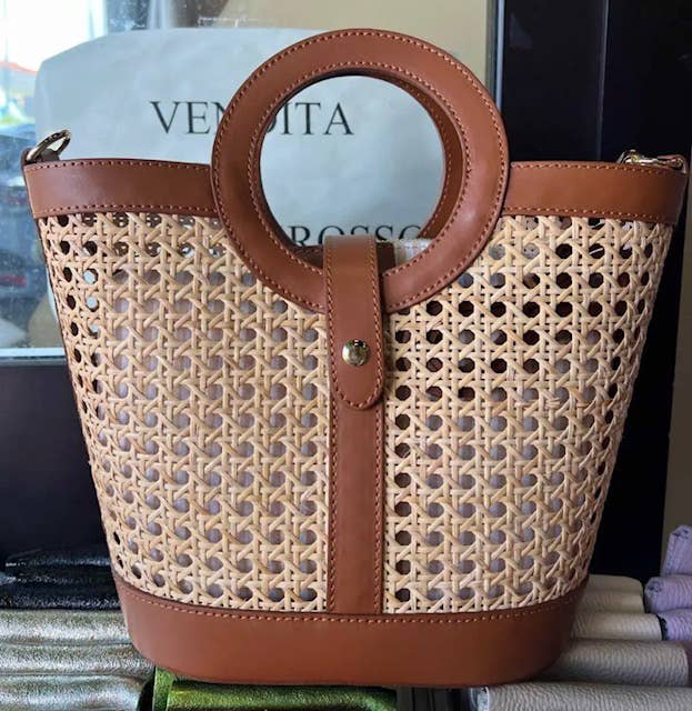 JIJOU CAPRI – Engroshandel Tote bag - Dame – MIW kamel vævet taske i læder med rundt håndtag