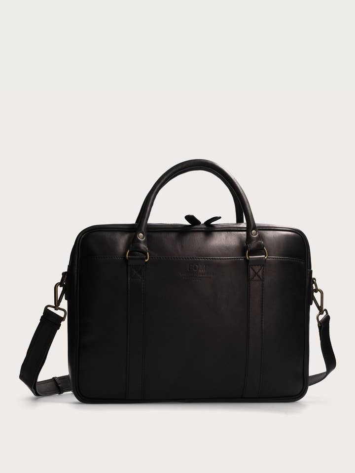 Roger Black for wholesale by Freedom of Movement (SA) Ltd