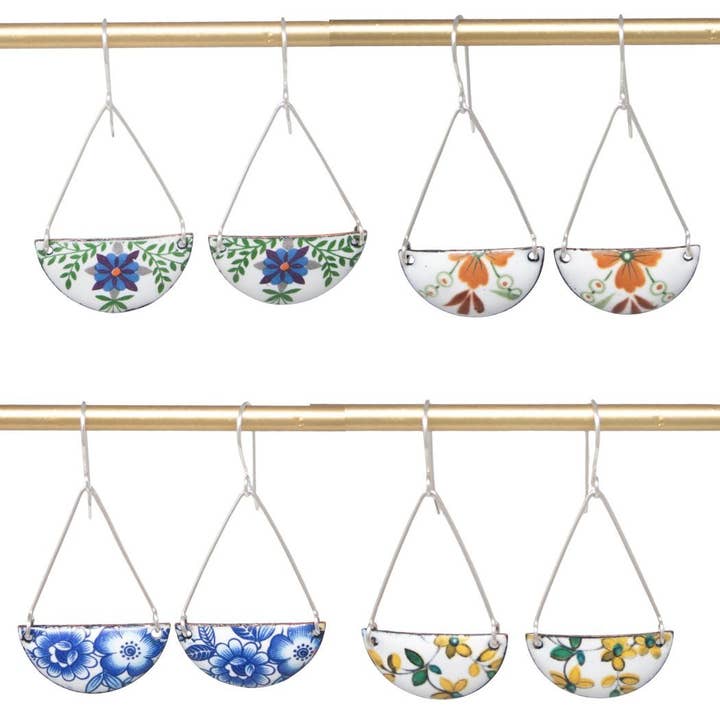 Vintage blomörhängen, blandade. Emalj på koppar. för wholesale av Rising Jewelry