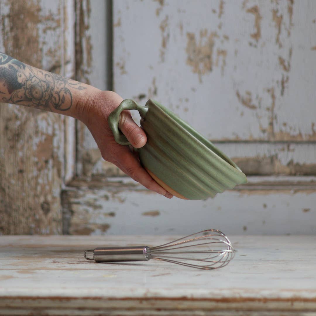 Gravesco Pottery - Wholesale Mixing Bowl - Mixing Bowl in Sage Green1