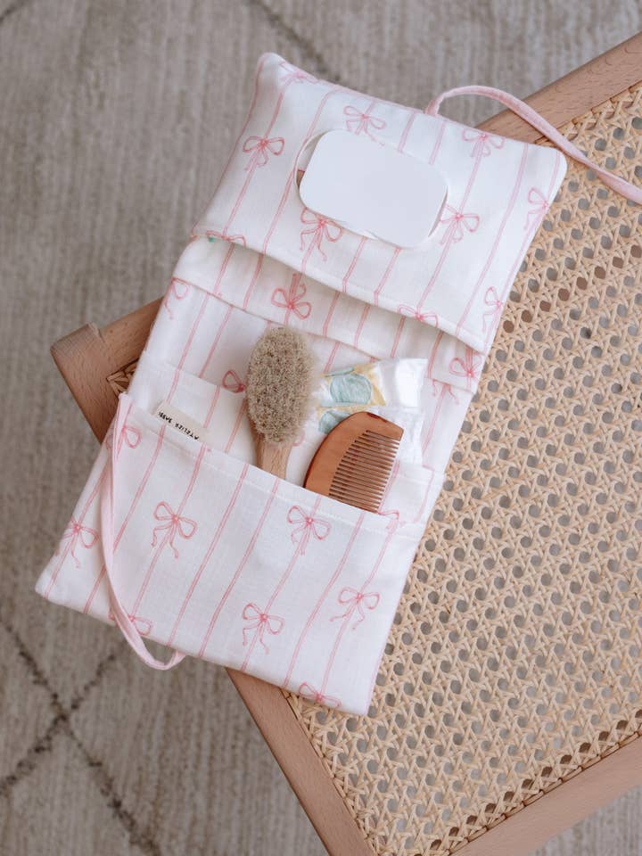 Pochette pour lingettes humides et couches - Ruban/Rose pour la vente par Atelier Babbi