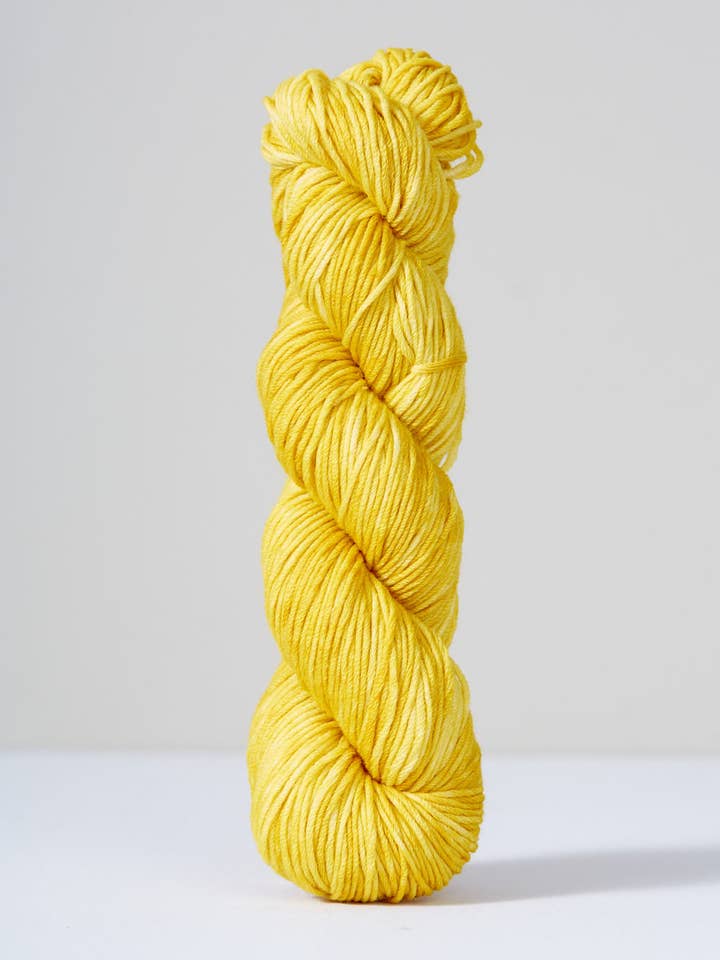 Monokrom Worsted | 4071 for engroshandel hos Urth Yarns