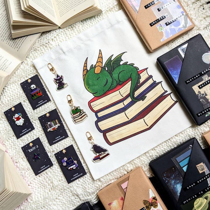 Joyella Design - Wholesale Keychain - Unisex - Poe the Raven Acrylic Key-ring6