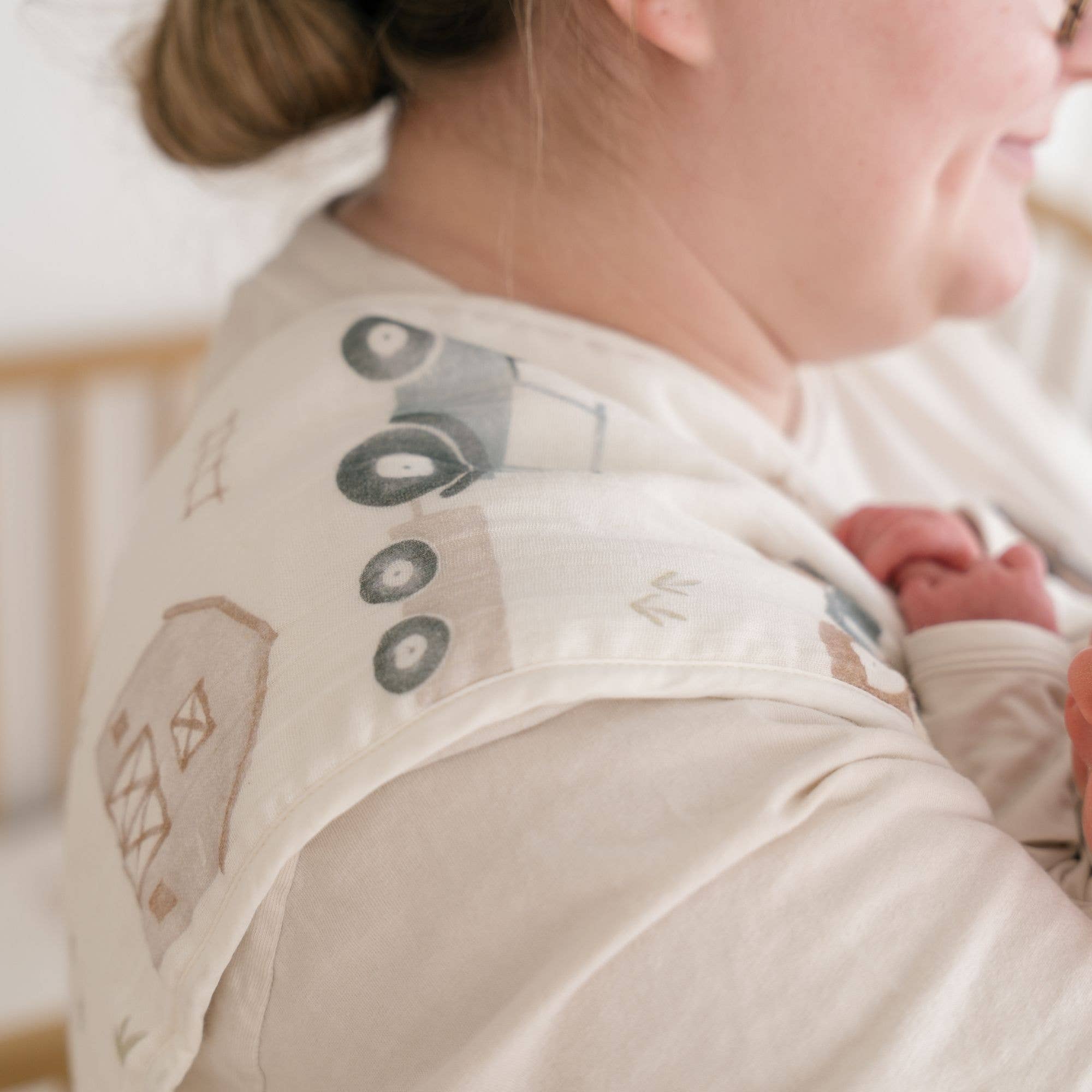 Crane Baby - Vente Set de bavoirs d'épaule – bébé - Ensemble de 3 langes de ferme avec tracteur Charlie5