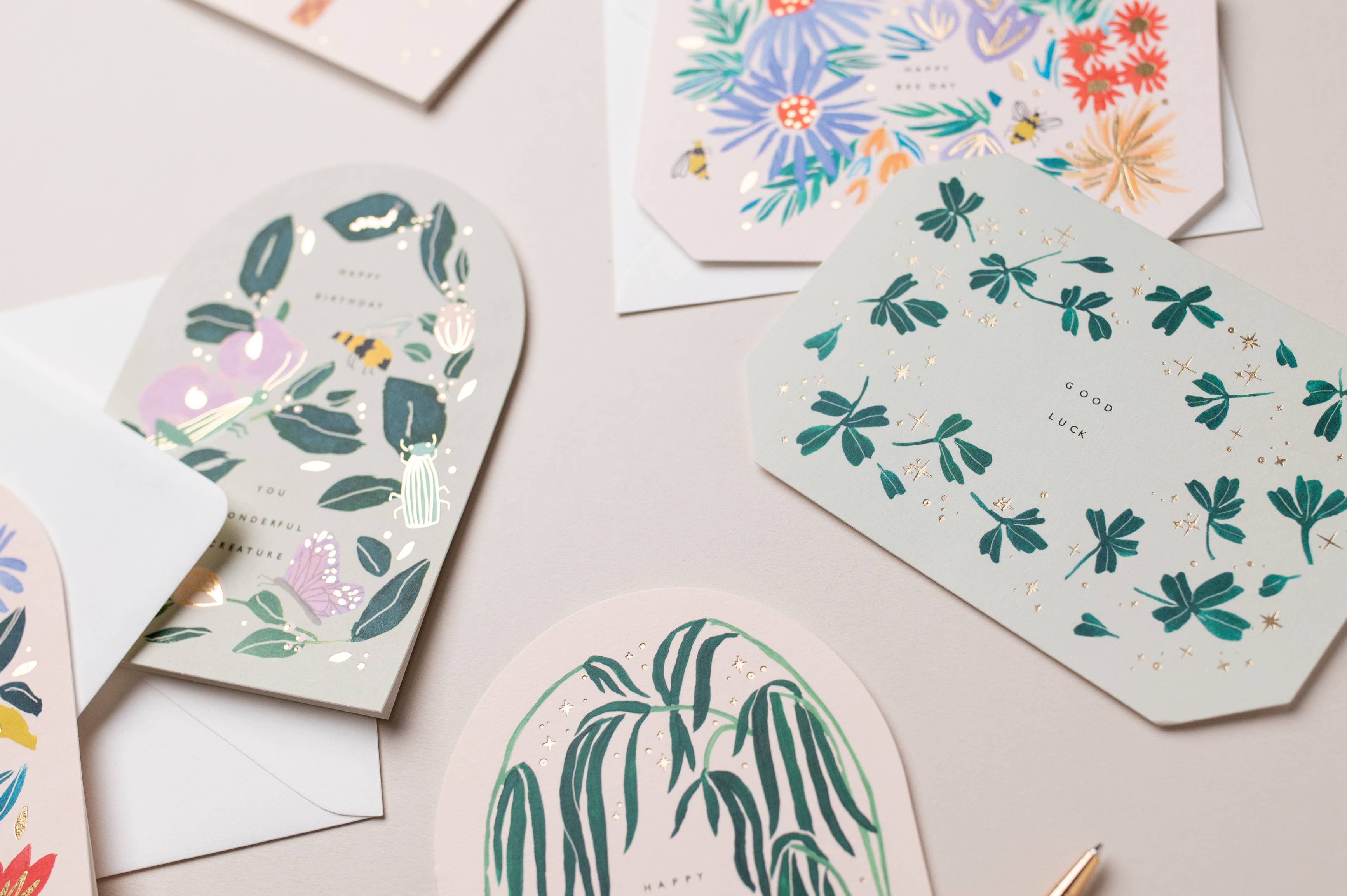 Katie Housley - Vente Cartes d'anniversaire - CARTE DE VŒUX EN FORME DE JOKER JOYEUX ANNIVERSAIRE2