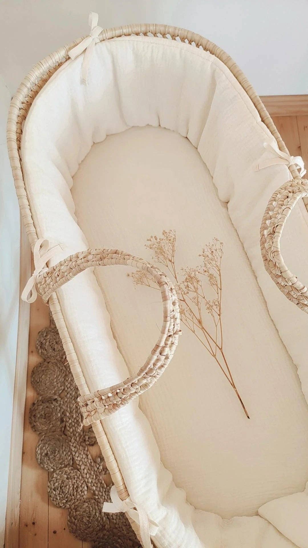 Les p'tites Merveilles de Bérénice – wholesale Bassinet – Baby – Baby bassinet and complete lining in ecru organic cotton double gauze6