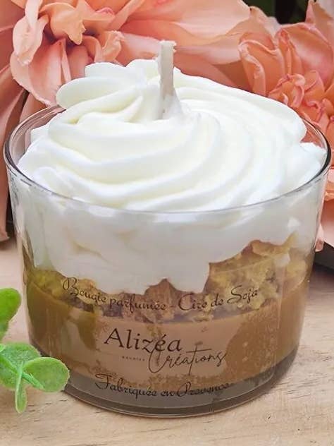 Bougie gourmande chantilly croissant pour la vente par LES CREATIONS D'ALIZEA