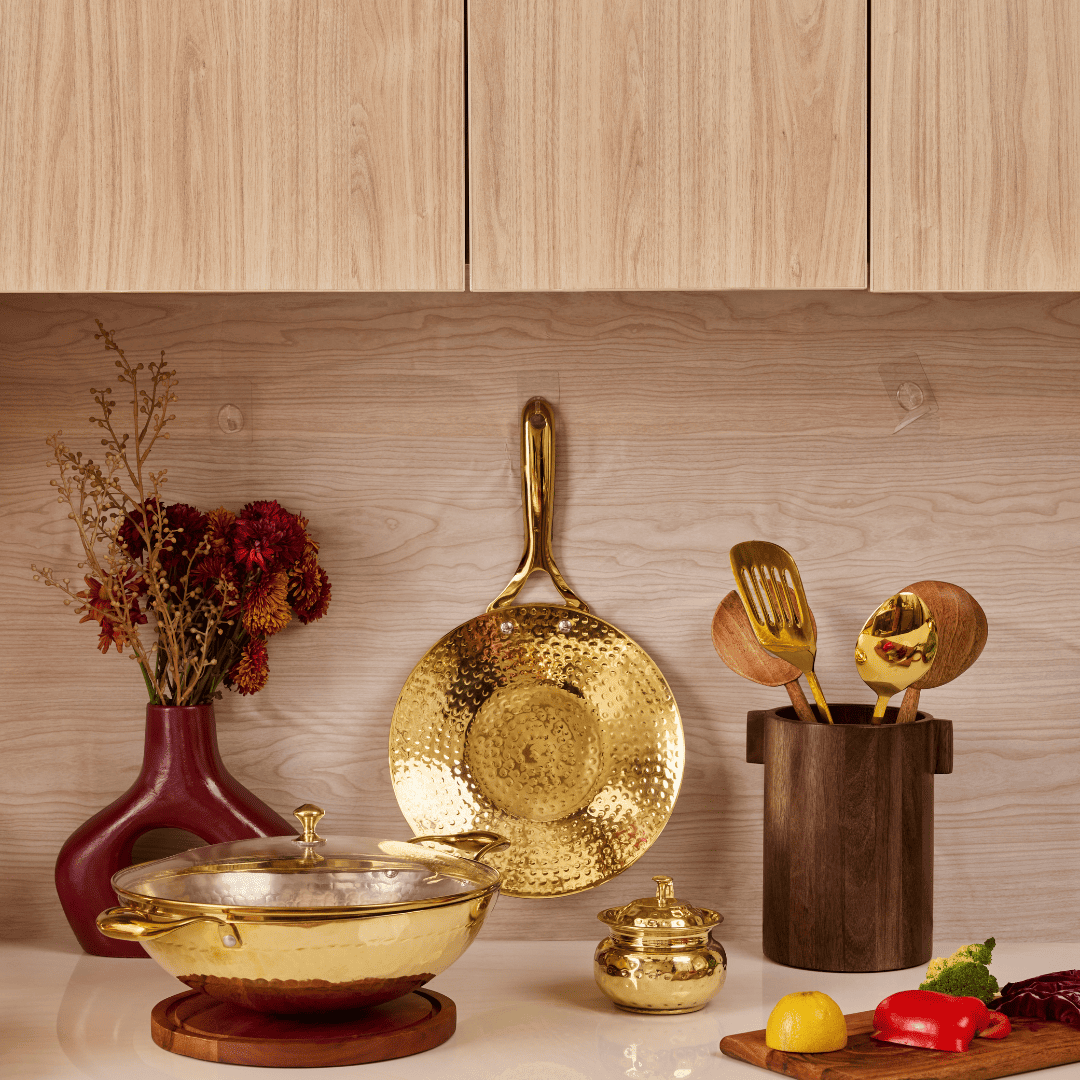 P-TAL – wholesale Cookware set – Brass Essentials Combo Set (Brass Roti Tawa with Insulated handle, Brass Ghee Pot, Brass Kadhai with Insulated handles & Glass lid)16