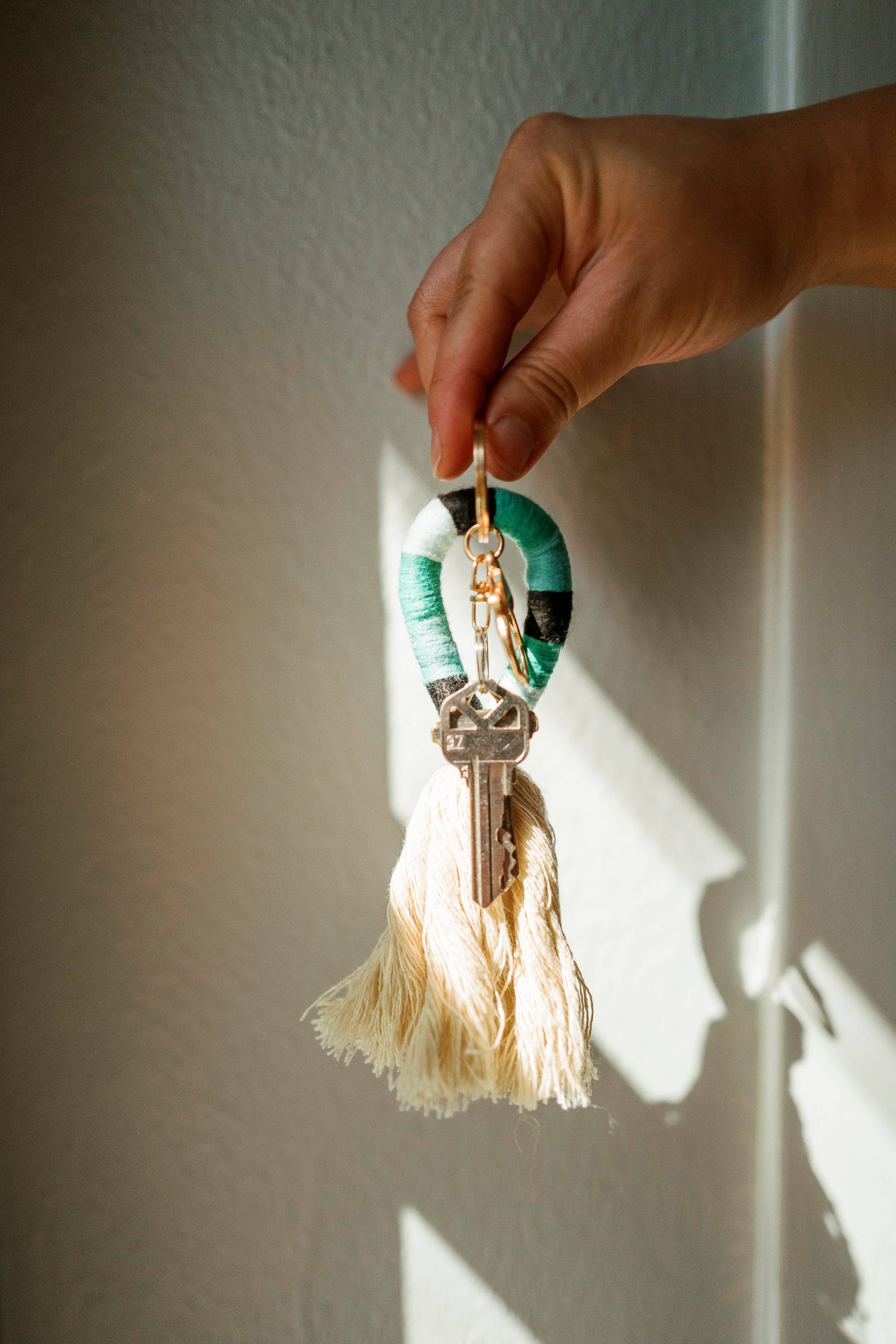 Freeleaf - Wholesale Purse/Bag Accessory - Women's - NEW In The Loop Bag Tassel2