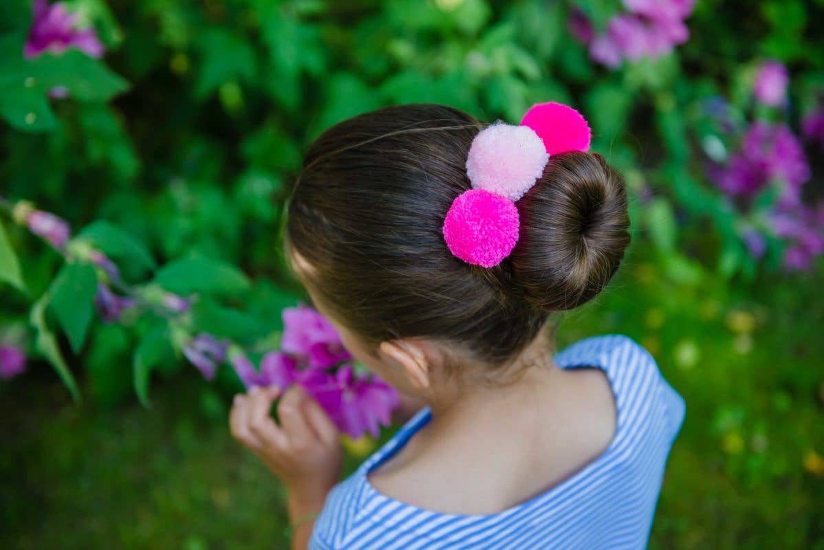 PomPom Galore – Großhandel Haargummi – Damen – Pom-Pom-Haargummis Pastellrosa, Set aus 2 Stück1