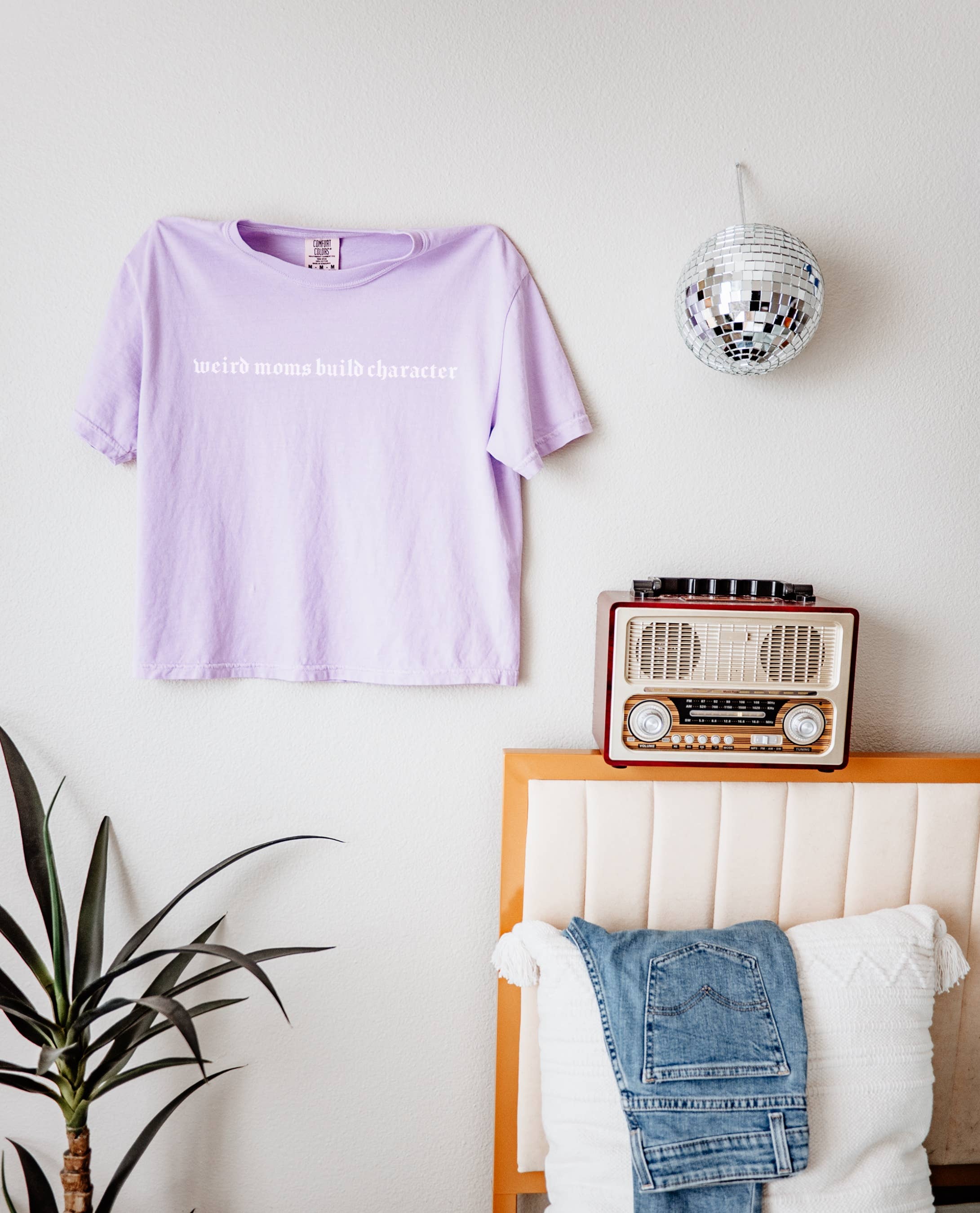 LOLA MAGNOLIA - Vendita all'ingrosso Maglietta serigrafata - Donna - MAGLIETTA SQUADRATA MAMME STRANE1